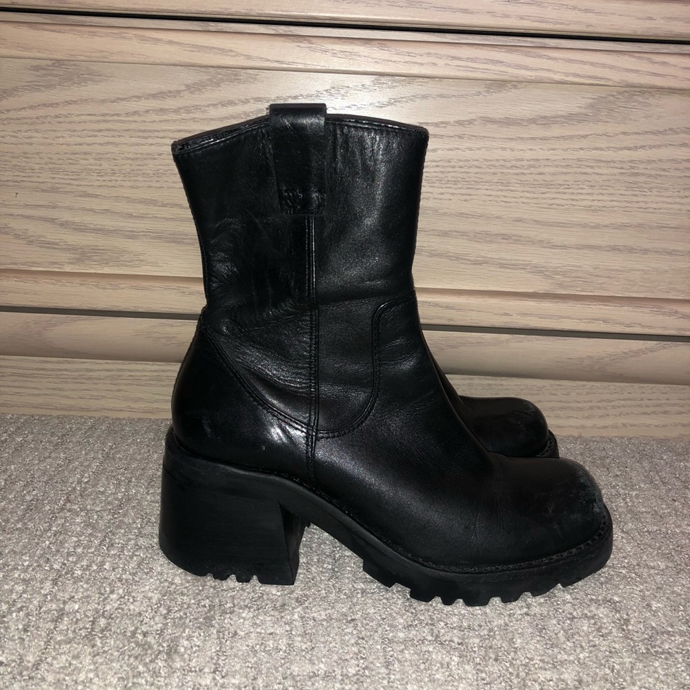 Vintage Steve Madden Leather boots!